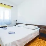 Vikendica Put Macela *