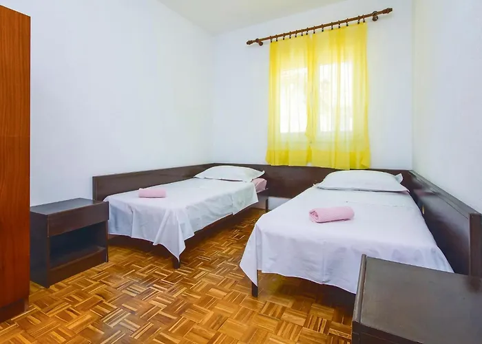 بيت للعطل Put Macela *